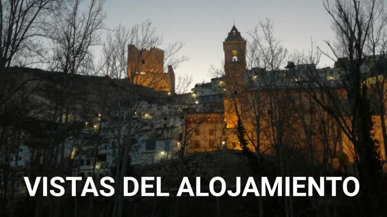 Apartamentos Los Robles Alcala del Jucar Exterior photo